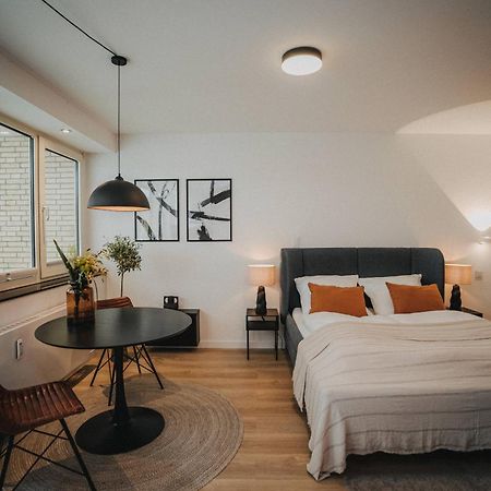 Downtown Apartment Mit Luxusbad Am Hafen Nur 5 Minuten Zu Fuss In Die Innenstadt Und Zum Bahnhof! Oldenburg Exterior foto