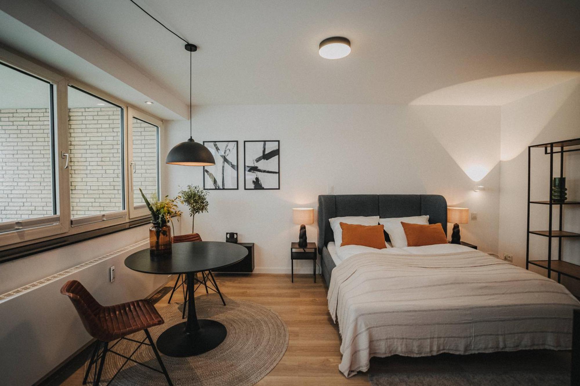 Downtown Apartment Mit Luxusbad Am Hafen Nur 5 Minuten Zu Fuss In Die Innenstadt Und Zum Bahnhof! Oldenburg Exterior foto