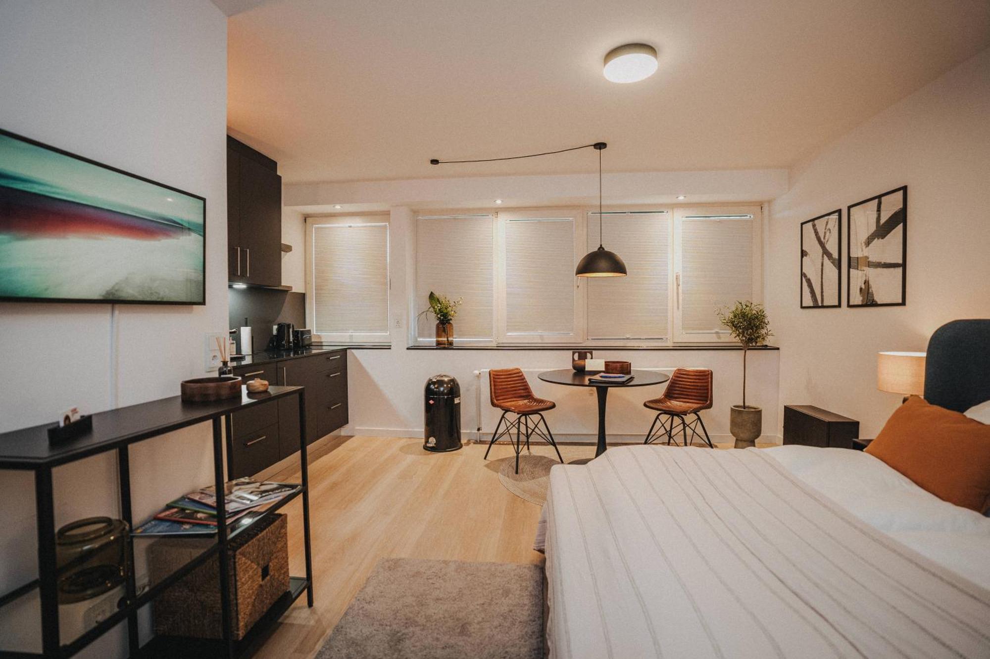Downtown Apartment Mit Luxusbad Am Hafen Nur 5 Minuten Zu Fuss In Die Innenstadt Und Zum Bahnhof! Oldenburg Exterior foto